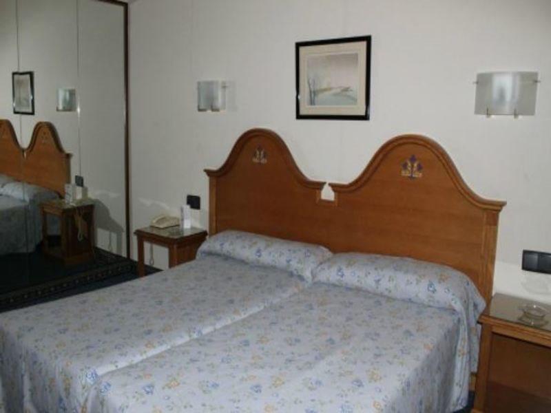 טלברה דה לה ריינה Hotel Ebora By Vivere Stays מראה חיצוני תמונה