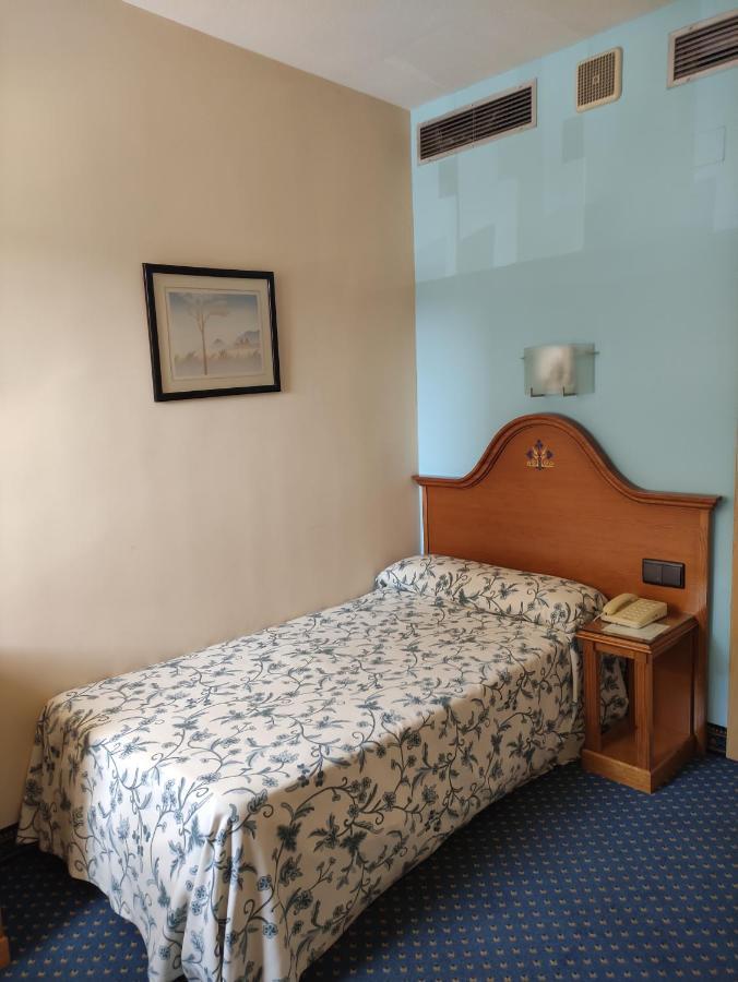 טלברה דה לה ריינה Hotel Ebora By Vivere Stays מראה חיצוני תמונה