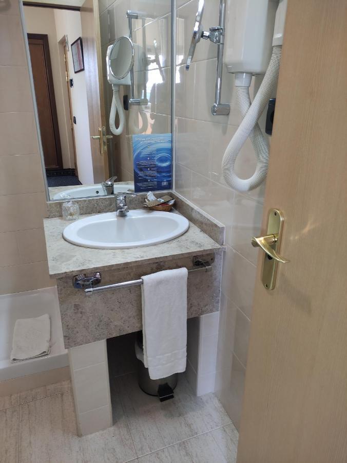 טלברה דה לה ריינה Hotel Ebora By Vivere Stays מראה חיצוני תמונה